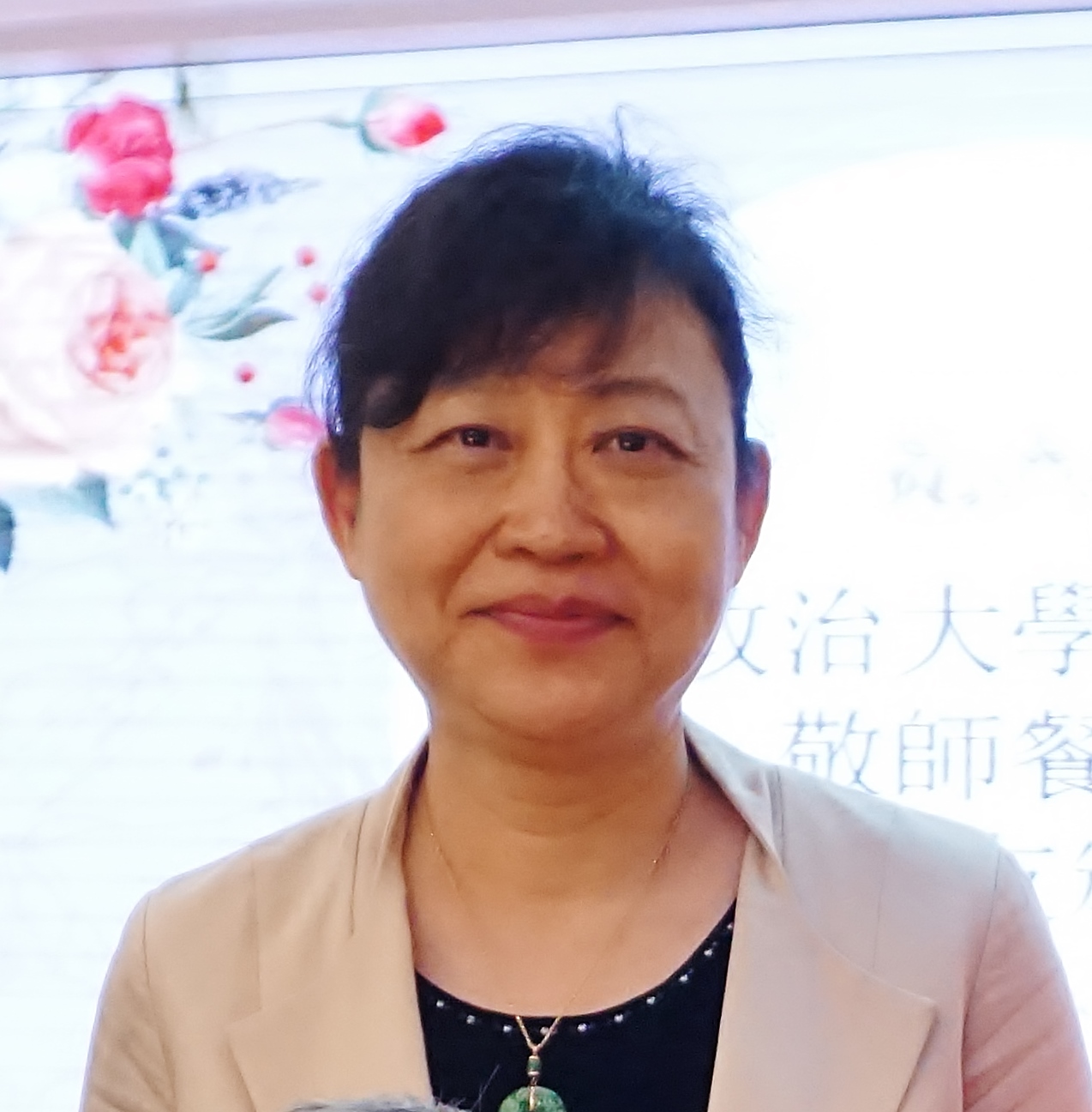 胡悅倫照片